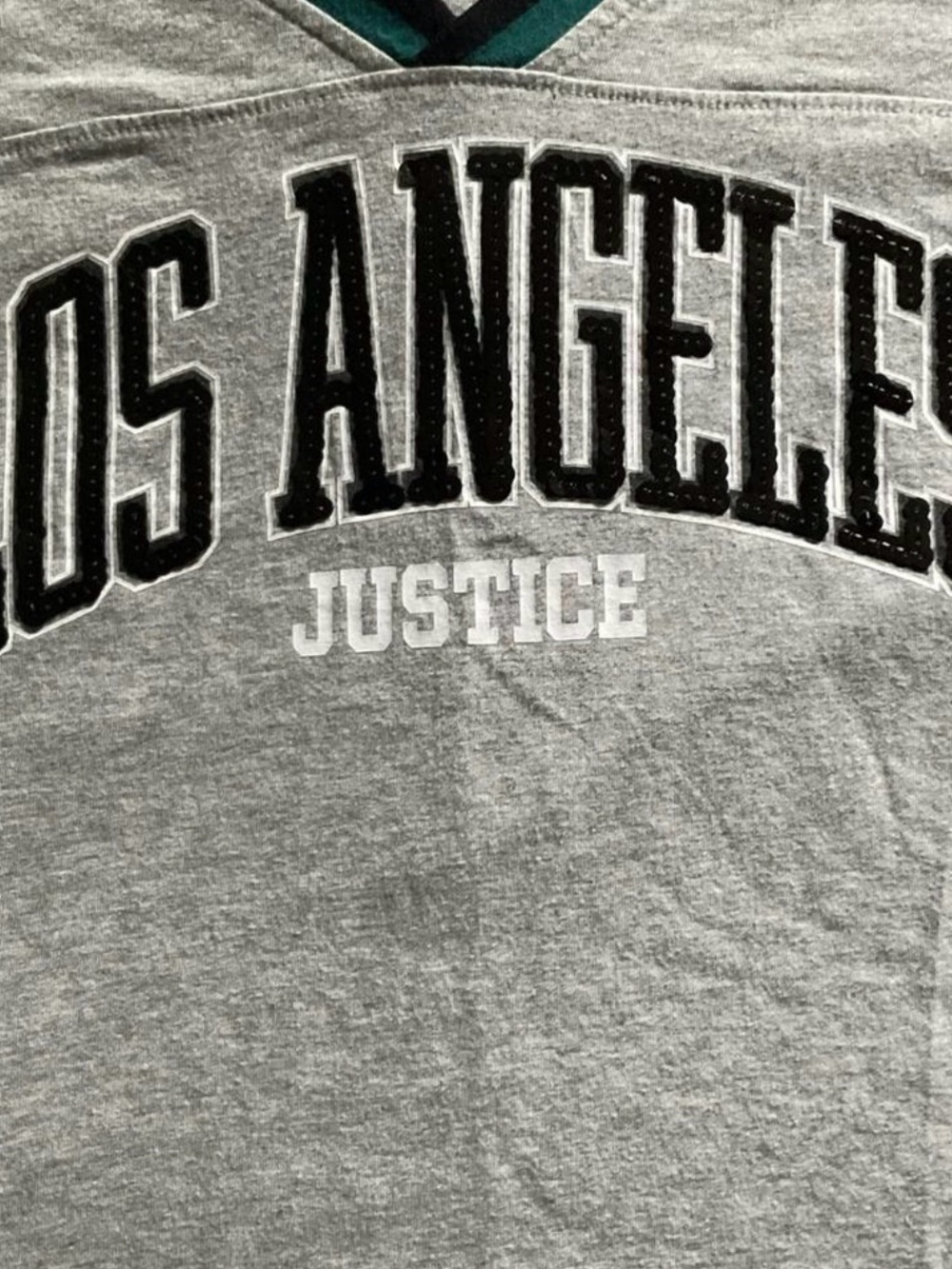 Justice Girls Size 12/14 Gray Cropped Varsity Tee Sequin Los Angeles Green VNeck
